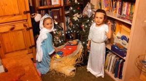 Katelyn and Sienna at manger
